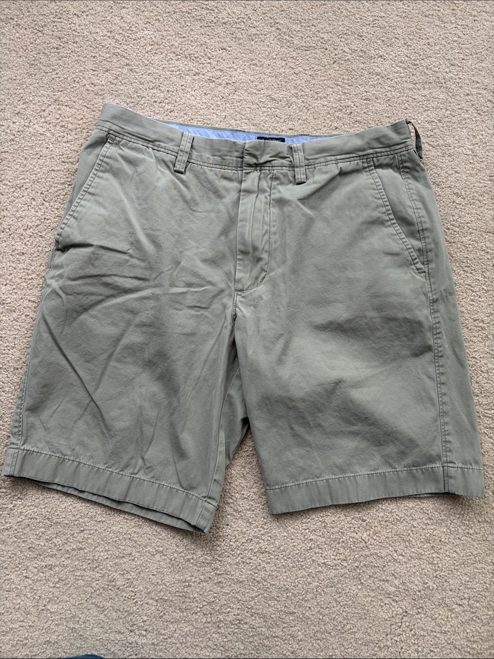 J. Crew Gramercy Chino Shorts in size 31, Olive Green
